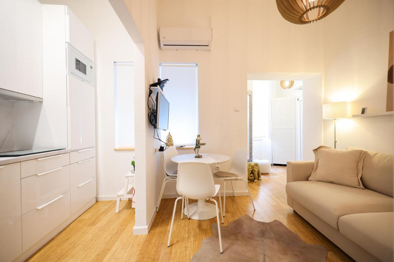 Iadra Apartment In City Center Zadar Exterior photo